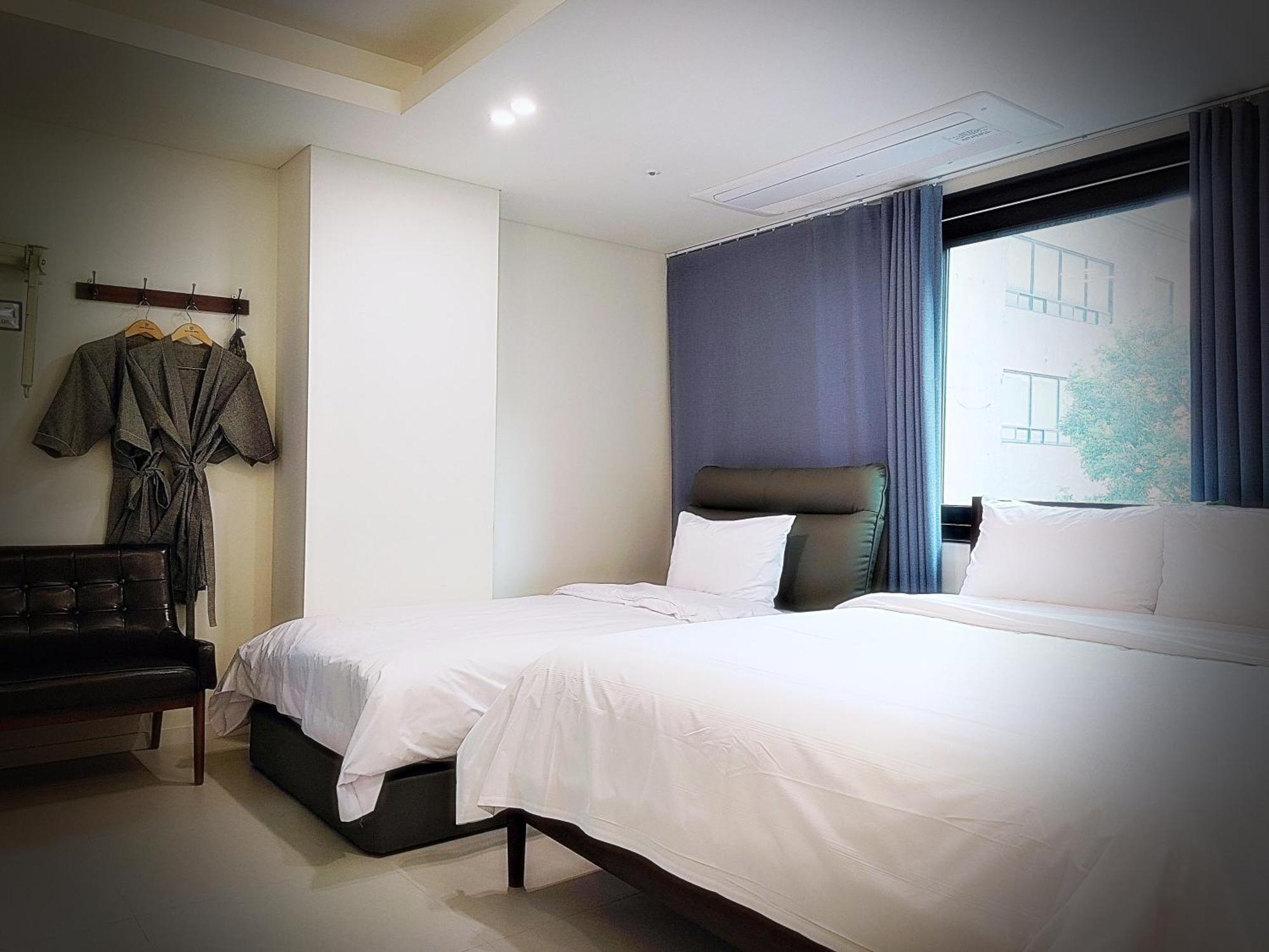 Bluebird Hotel อินชอน ภายนอก รูปภาพ