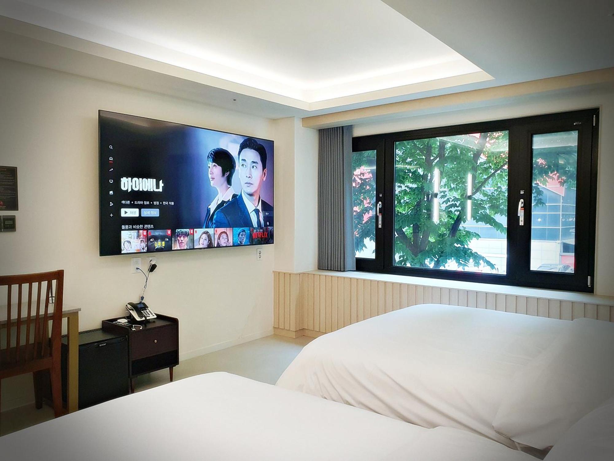 Bluebird Hotel อินชอน ภายนอก รูปภาพ