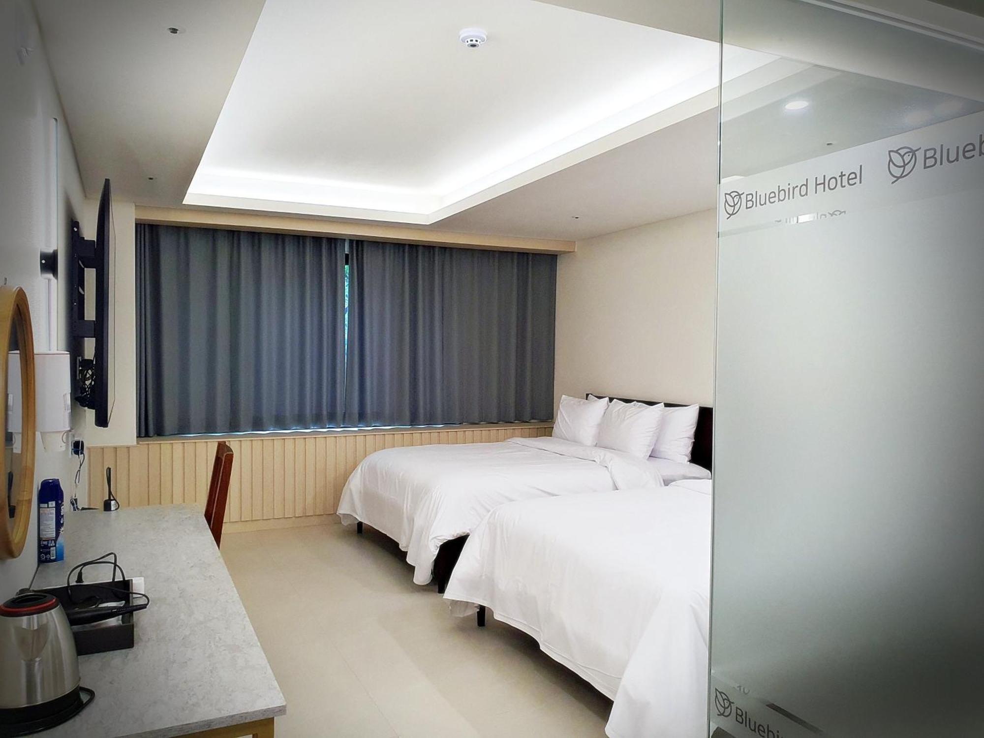 Bluebird Hotel อินชอน ภายนอก รูปภาพ