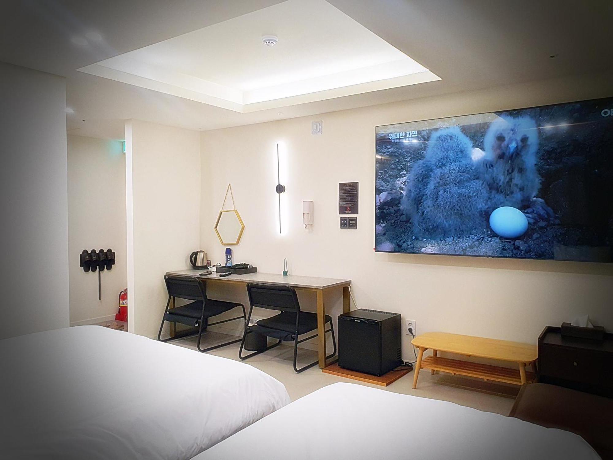 Bluebird Hotel อินชอน ภายนอก รูปภาพ